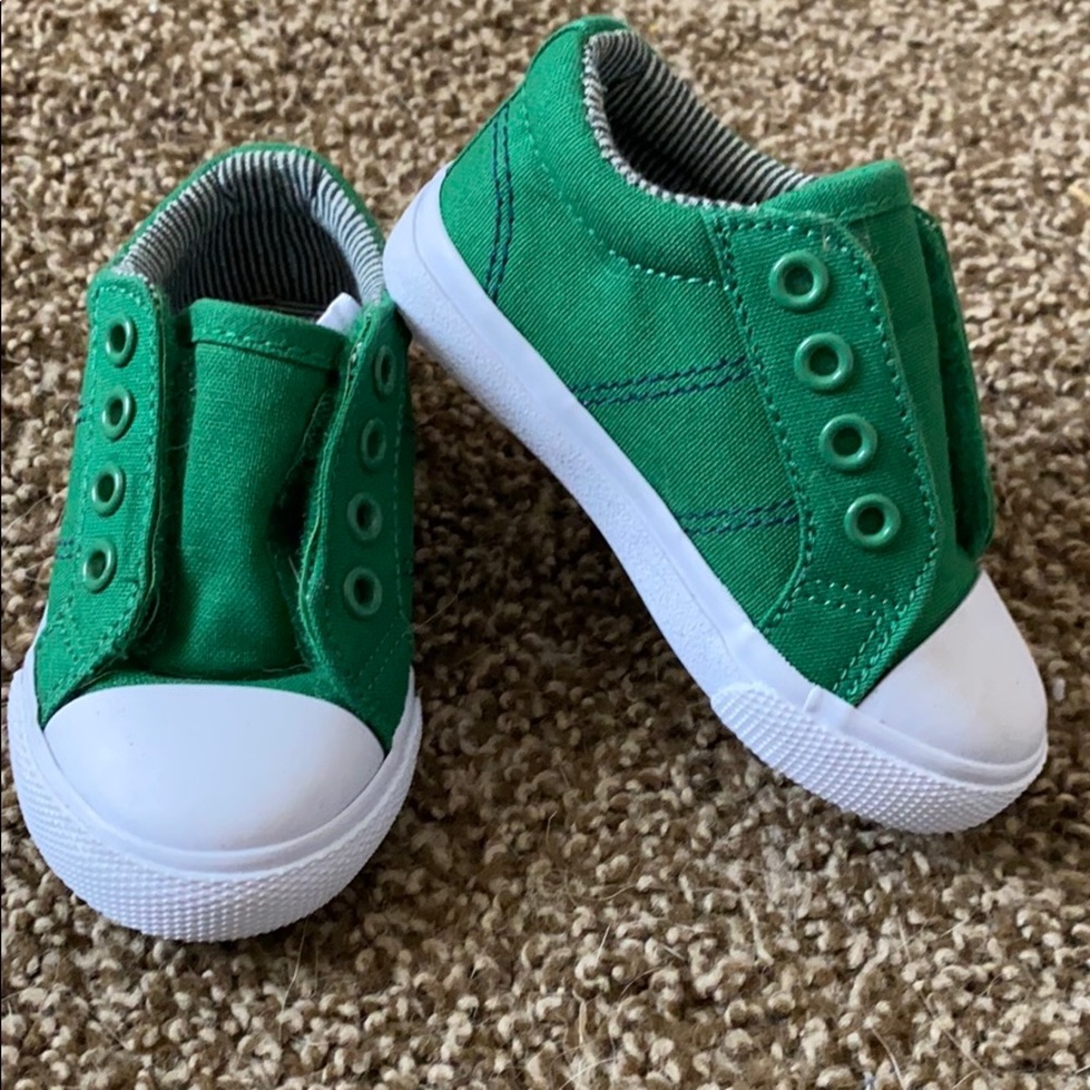 Cat & Jack toddler canvas sneakers size 5